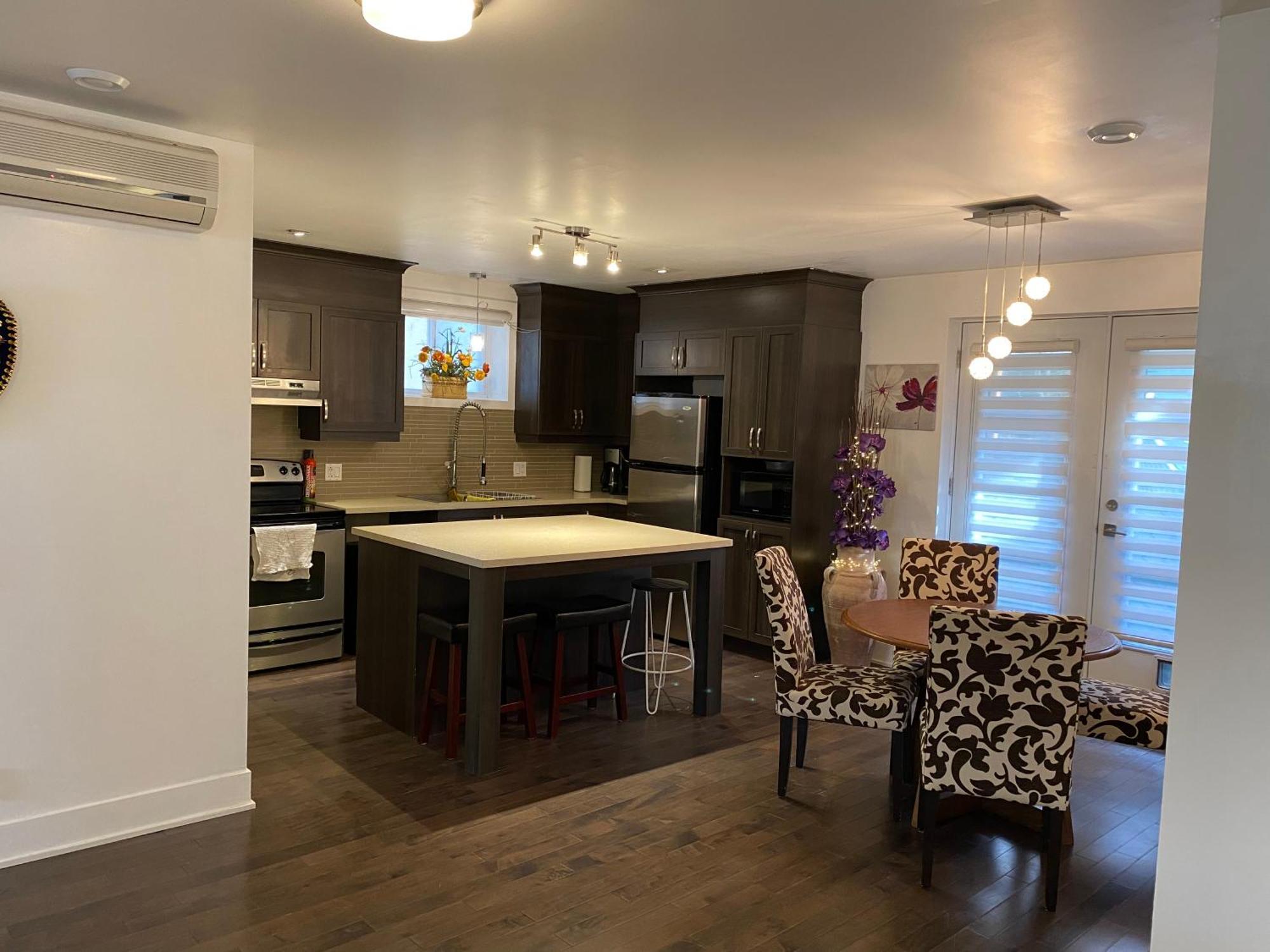 Beautiful Private Full Condo Brossard Extérieur photo